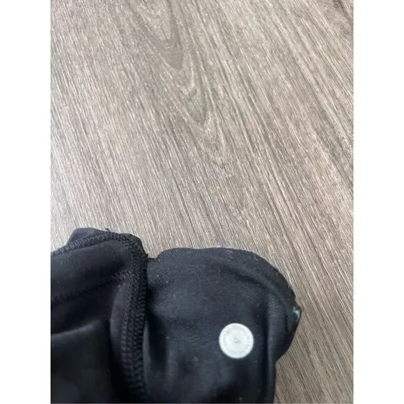 lululemon athletica Black Camo Bike Shorts size 4 - Picture 4 of 4